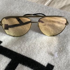 Quay gold high key sunglasses